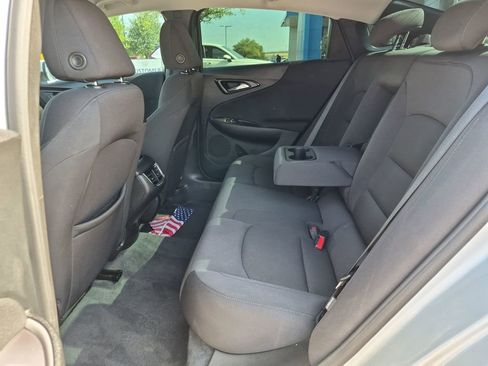 Used 2022 Chevrolet Malibu LT FWD image 21