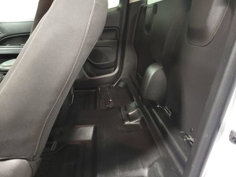 Used 2022 Chevrolet Colorado LT w/ Fleet Safety Package RWD image 32