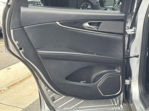 Used 2023 Lincoln Nautilus Reserve image 24