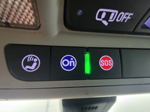 Used 2023 GMC Terrain SLT image 31