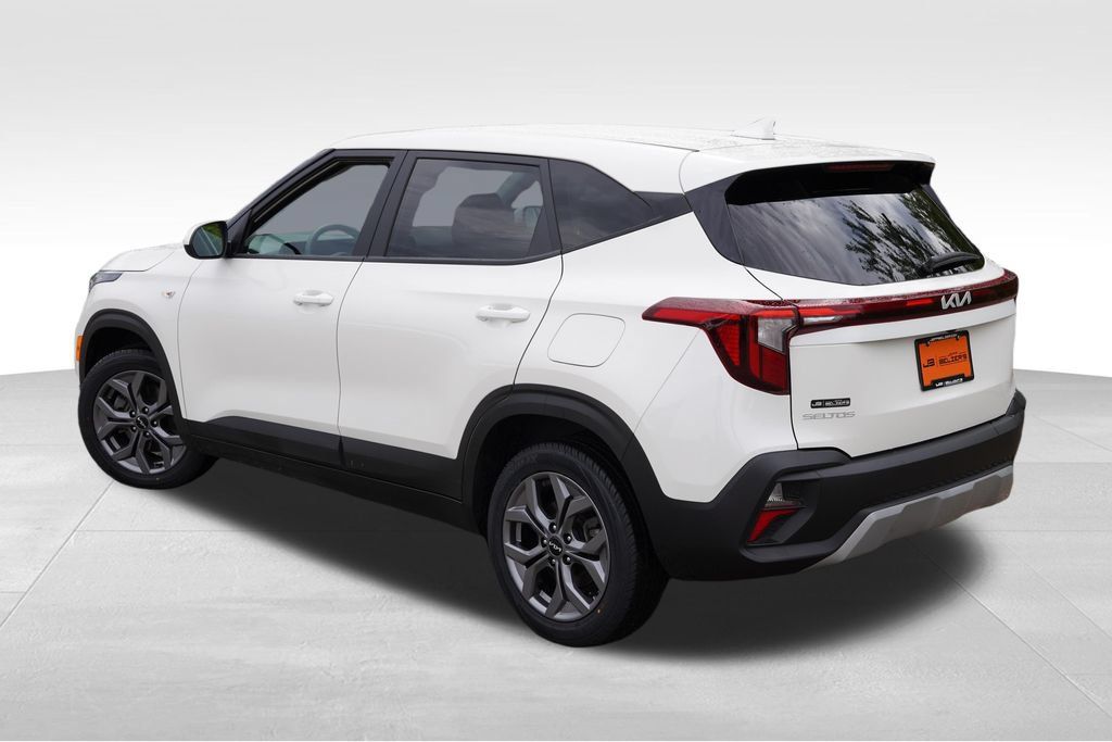 Certified 2024 Kia Seltos LX AWD/4WD image 7