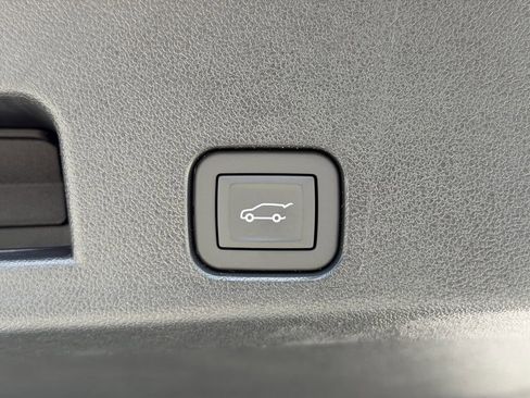 New 2026 Chevrolet Traverse LT image 10