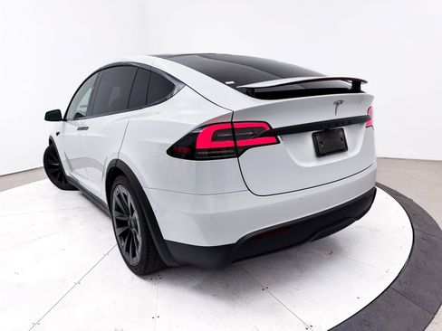 Used 2022 Tesla Model X image 7