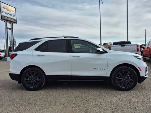 Used 2024 Chevrolet Equinox RS w/ RS Leather Package image 2