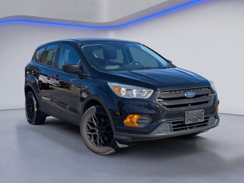 Used 2017 Ford Escape S image 2