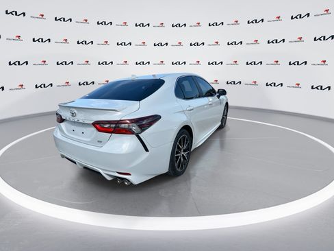Used 2024 Toyota Camry SE w/ Convenience Package FWD image 8