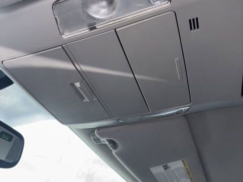 Used 2013 Toyota Tundra 4x4 CrewMax w/ Tow Pkg image 22