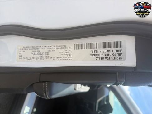 Certified 2023 Jeep Grand Cherokee Laredo AWD/4WD image 30