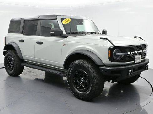 Used 2024 Ford Bronco Wildtrak AWD/4WD image 2