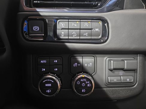 New 2026 GMC Yukon XL AT4 Ultimate AWD/4WD image 30