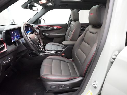 Used 2024 Chevrolet TrailBlazer RS w/ Convenience Package FWD image 7