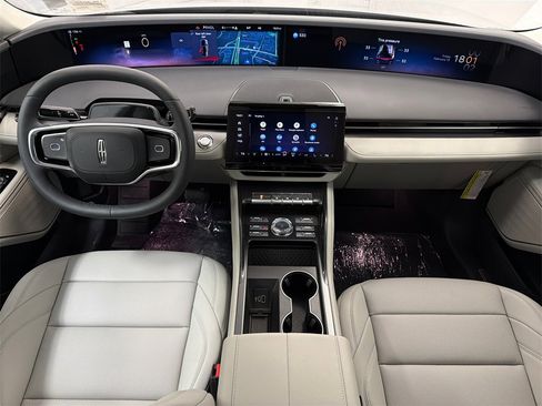 New 2026 Lincoln Nautilus Premier image 19