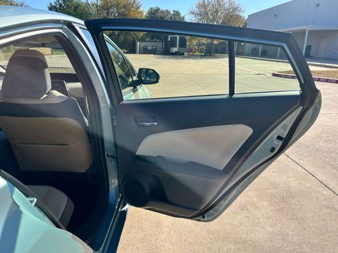 Used 2016 Toyota Prius Two image 19