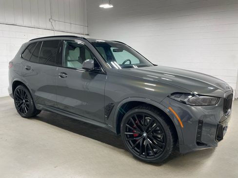 Used 2025 BMW X5 xDrive40i w/ Executive Package AWD/4WD image 3
