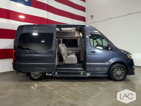 Used 2022 Mercedes-Benz Sprinter 2500 image 5
