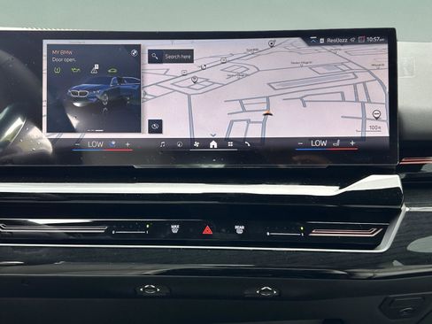 Used 2025 BMW 530i xDrive w/ Premium Package image 14