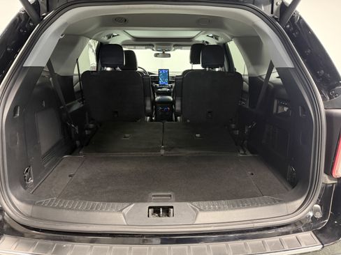 Used 2022 Ford Explorer Limited w/ Limited Technology Package image 28