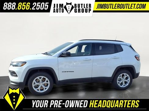 Used 2024 Jeep Compass Latitude AWD/4WD image 18