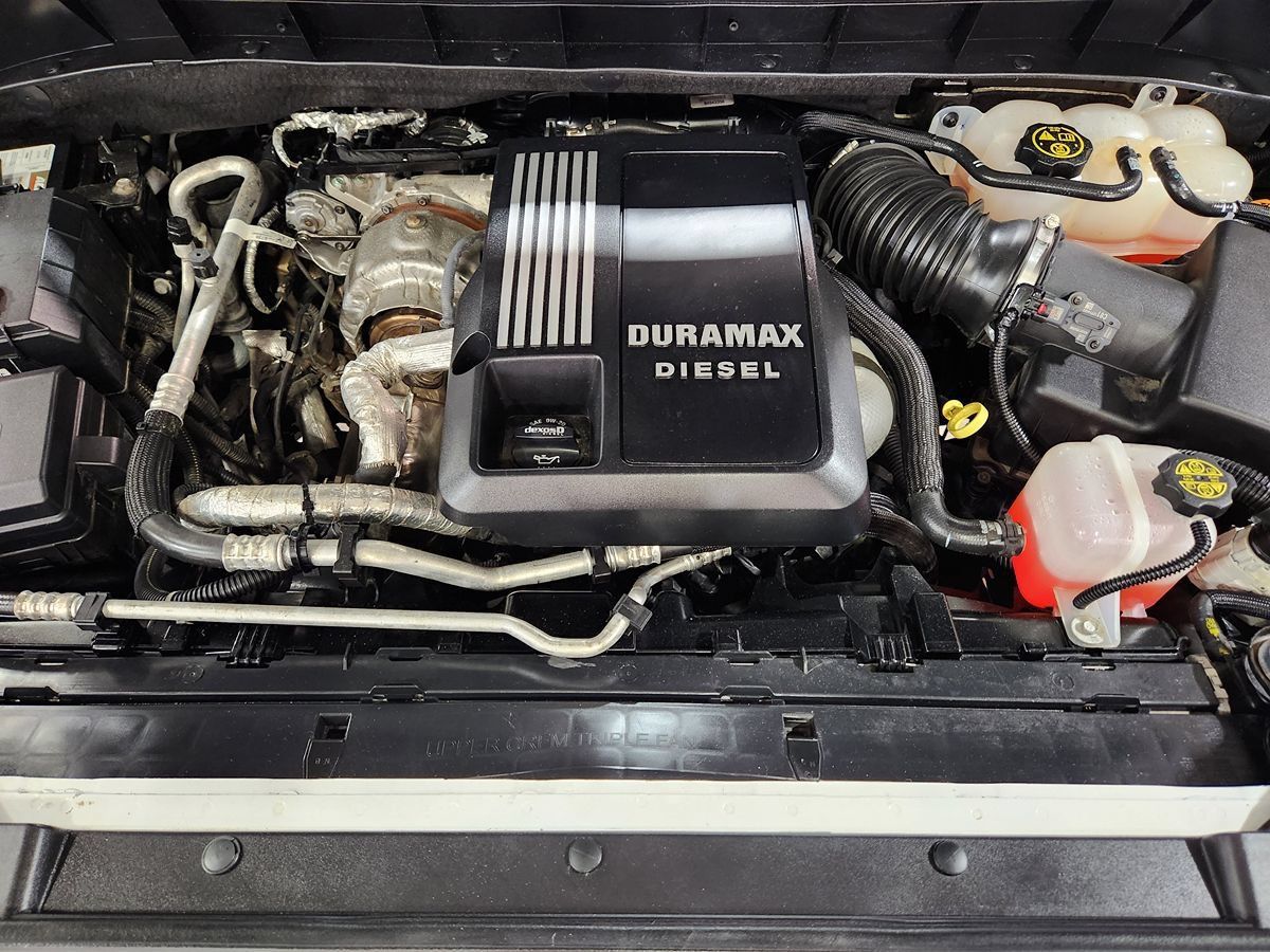 Used 2022 Chevrolet Silverado 1500 LTZ AWD/4WD image 53