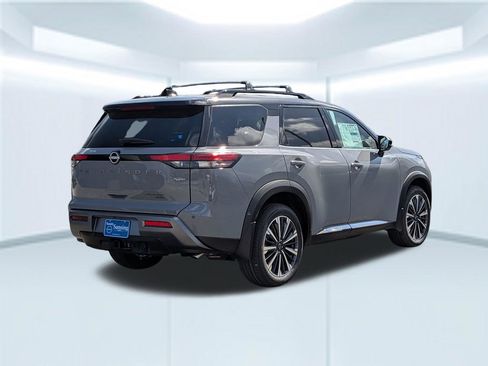 New 2026 Nissan Pathfinder Platinum image 6