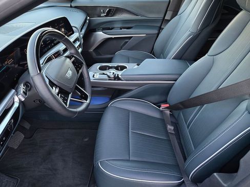 Certified 2024 Cadillac Lyriq Luxury w/ Nappa Leather Package image 11