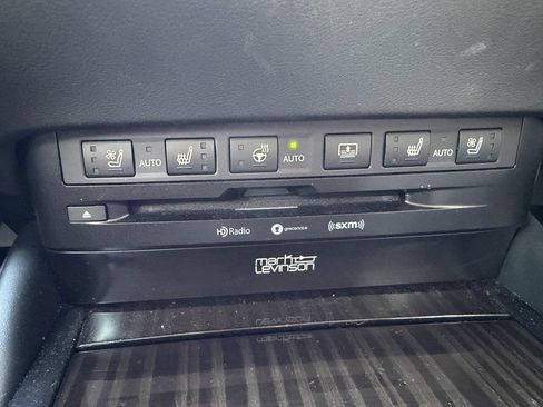 Used 2019 Lexus ES 300h w/ Accessory Package 2 FWD image 20