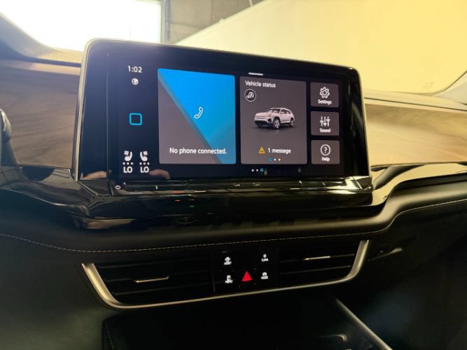 Used 2025 Volkswagen Atlas SE FWD image 13