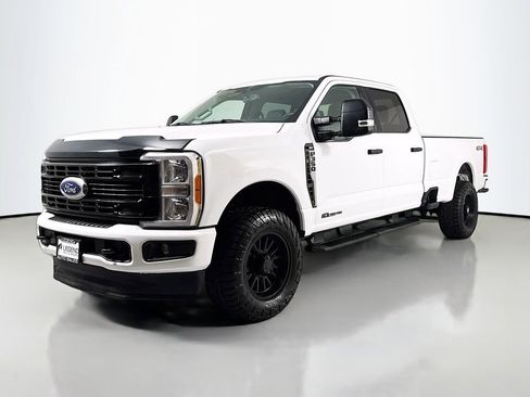 Used 2023 Ford F350 XLT image 1