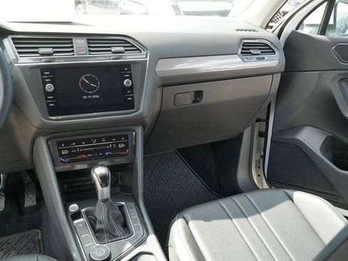 Certified 2022 Volkswagen Tiguan SE AWD/4WD image 23