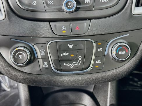 Used 2025 Chevrolet Malibu LS FWD image 18