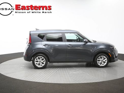 Used 2025 Kia Soul LX w/ LX Technology Package FWD image 43