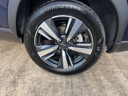 Used 2026 Nissan Rogue SL FWD image 32