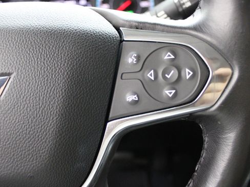 Used 2019 Chevrolet Traverse LT FWD image 22
