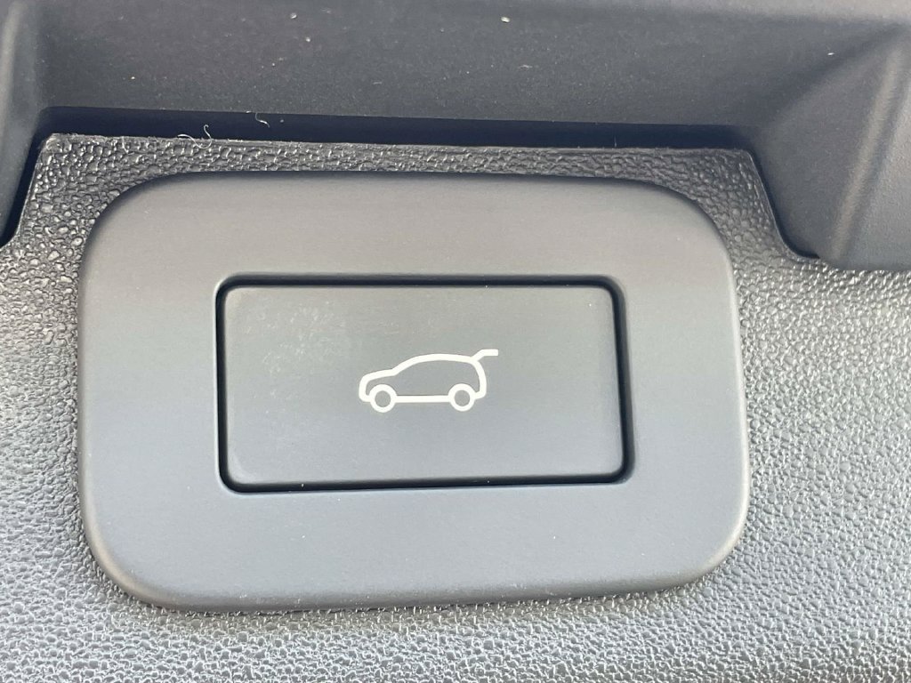 New 2026 Land Rover Discovery Limited Edition AWD/4WD image 14