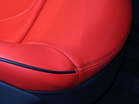 Certified 2022 Ferrari Portofino M image 37