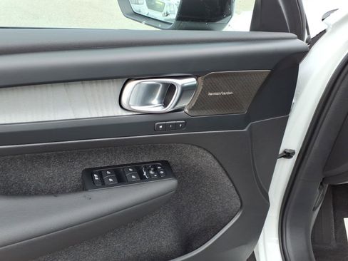 New 2026 Volvo XC40 B5 Ultra w/ Protection Package Premier image 13