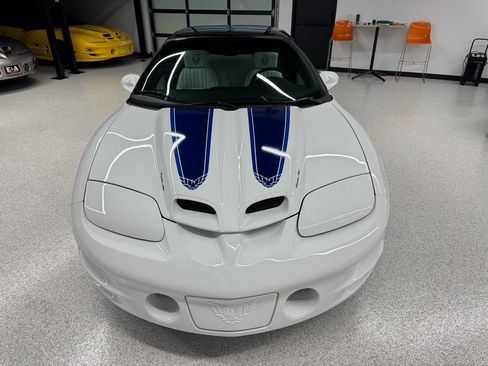 Used 1999 Pontiac Firebird Formula RWD image 23