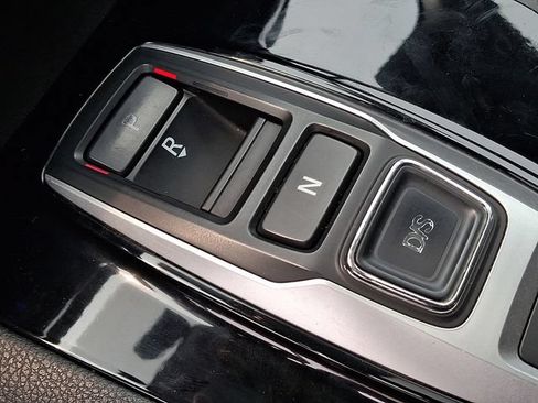 Used 2017 Honda Pilot Elite image 17