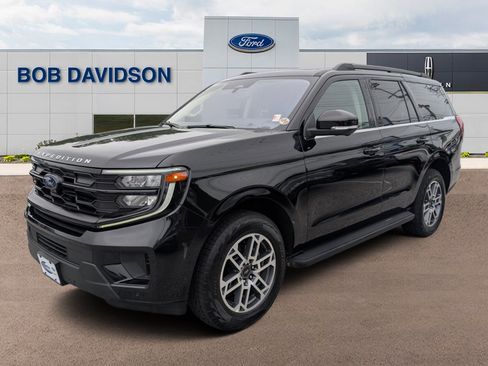 Certified 2025 Ford Expedition Active AWD/4WD image 1