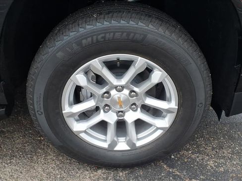 New 2026 Chevrolet Suburban LS RWD image 11