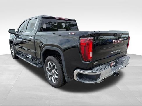 Used 2023 GMC Sierra 1500 SLT w/ SLT Premium Package AWD/4WD image 5