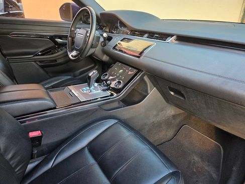 Used 2020 Land Rover Range Rover Evoque SE AWD/4WD image 9
