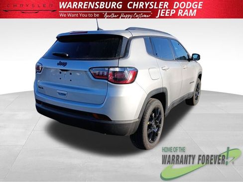 New 2026 Jeep Compass Latitude AWD/4WD image 3
