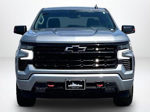 Used 2024 Chevrolet Silverado 1500 RST w/ Redline Edition AWD/4WD image 2