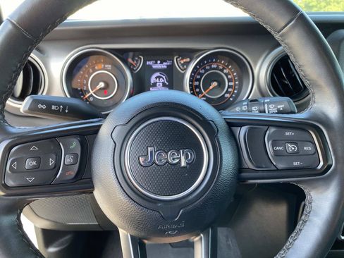 Used 2023 Jeep Wrangler Unlimited Sport AWD/4WD image 19