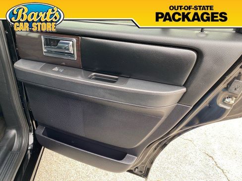 Used 2017 Lincoln Navigator Reserve image 11