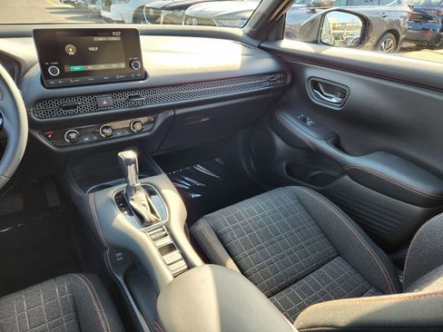 Certified 2025 Honda HR-V Sport image 14