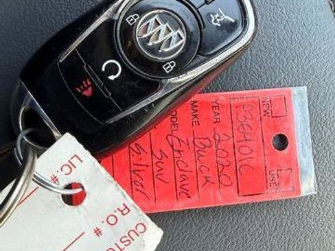 Used 2020 Buick Enclave Essence image 20