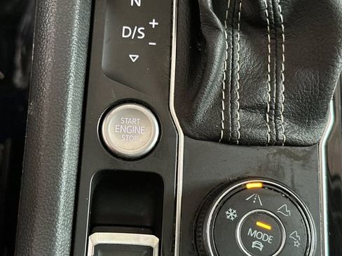 Certified 2023 Volkswagen Atlas SEL Premium AWD/4WD image 30