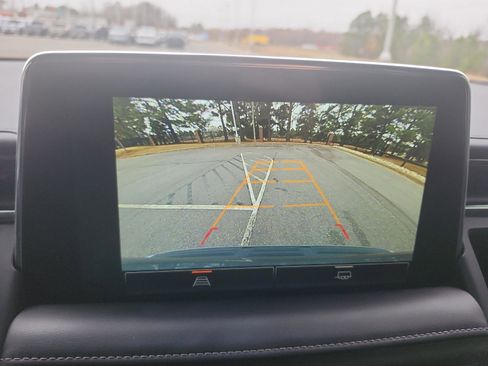 Certified 2022 GMC Yukon SLE w/ Gmc Pro Safety Plus Package image 16